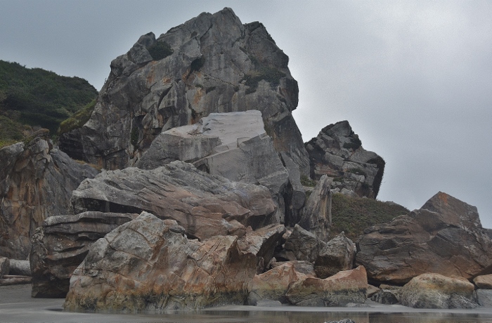 Harris State Beach rock formations